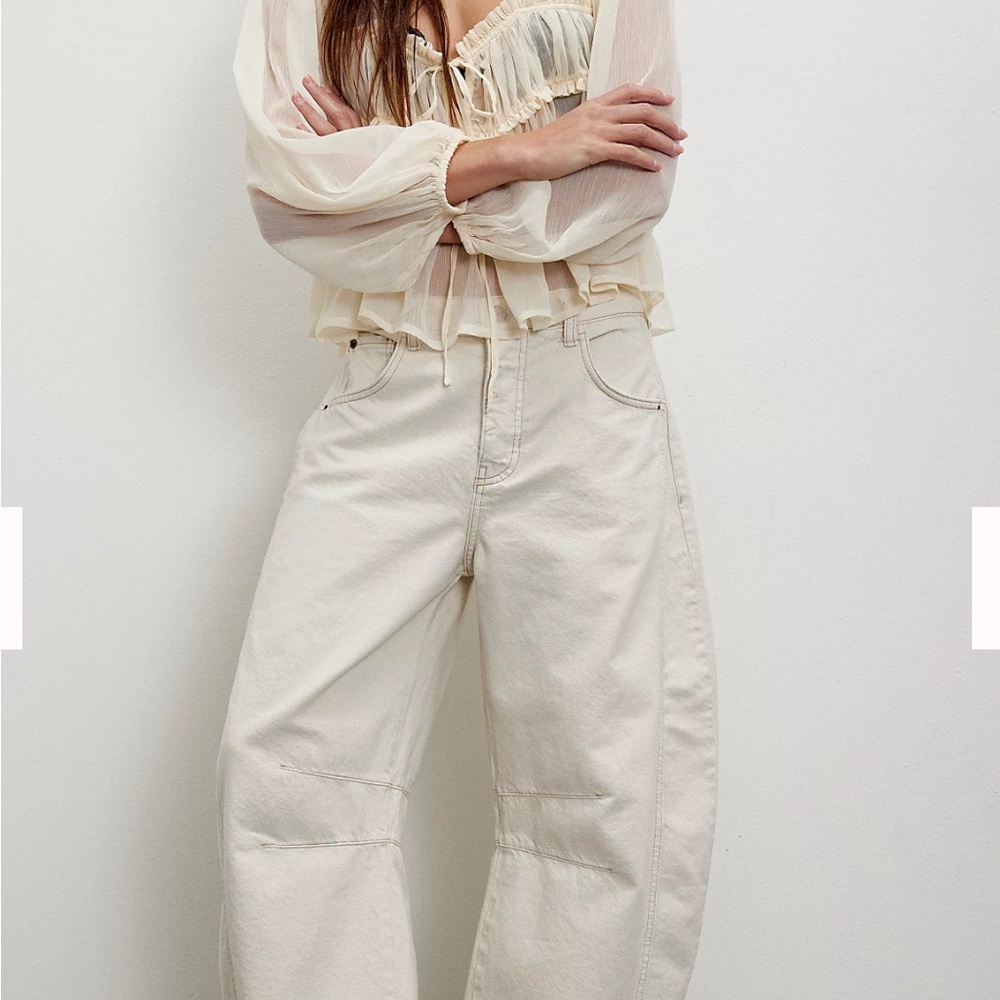 NWT 
We The Free Good Luck Mid-Rise Barrel Jeans